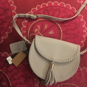 Street Level Crossbody Purse in Gray